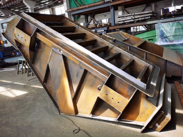 礦山設備鋼結構部件焊接